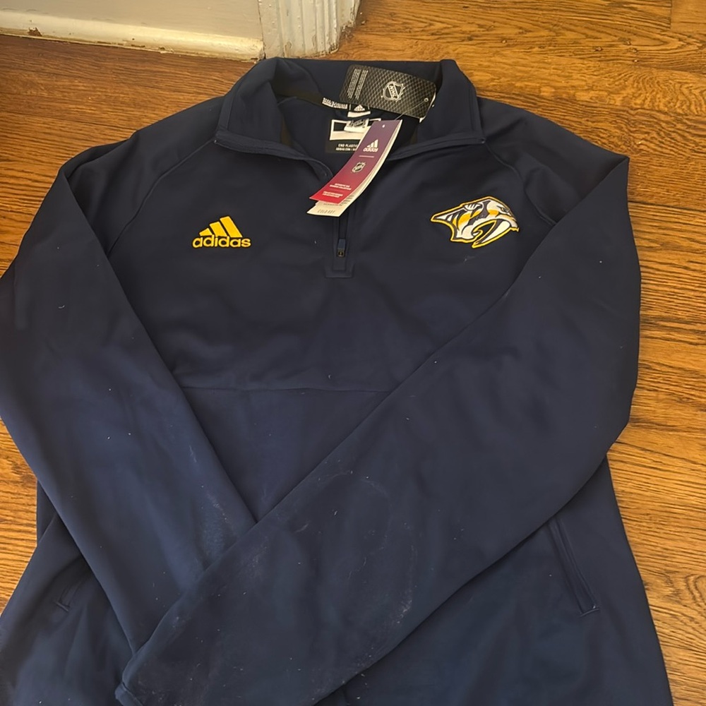 Nashville Predators pullover